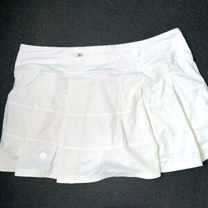 Super cute white lululemon tennis skirt. Size 8